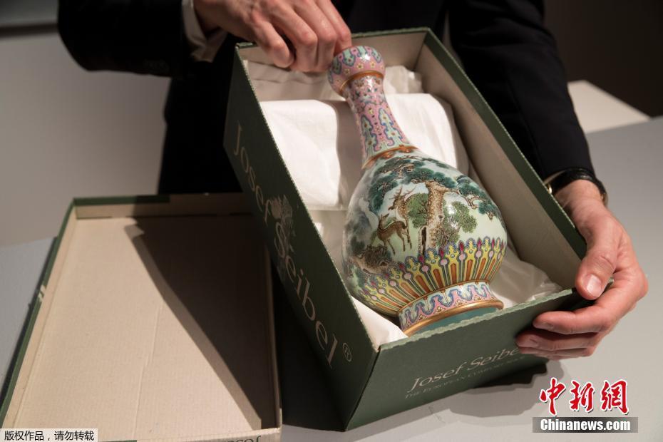 乾隆时期花瓶在法拍出1.2亿元超过估价数十倍- 海外网