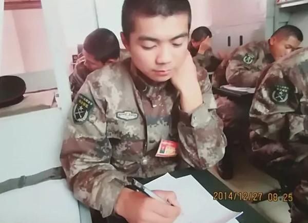 海军迎来一批“二次入伍”新兵, 多人此前因军队编制调整退伍(图10) 海军迎来一批“二次入伍”新兵, 多人此前因军队编制调整退伍