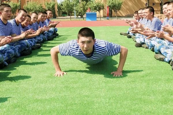 海军迎来一批“二次入伍”新兵, 多人此前因军队编制调整退伍(图13) 海军迎来一批“二次入伍”新兵, 多人此前因军队编制调整退伍