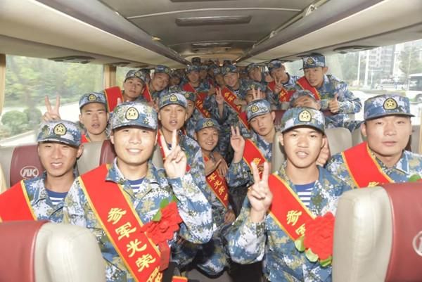 海军迎来一批“二次入伍”新兵, 多人此前因军队编制调整退伍(图29) 海军迎来一批“二次入伍”新兵, 多人此前因军队编制调整退伍