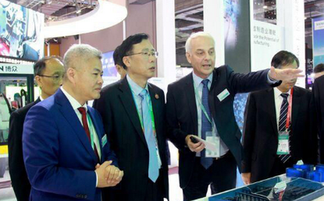 魏增军率团参加首届中国国际进口博览会
