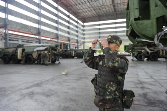 【党的十九大精神进军营】百炼百淬铸神剑 ——走进火箭军某旅实战演兵场