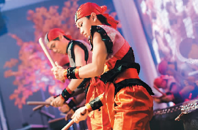 华裔生代爱上中国鼓点:播下文化种子架起民心