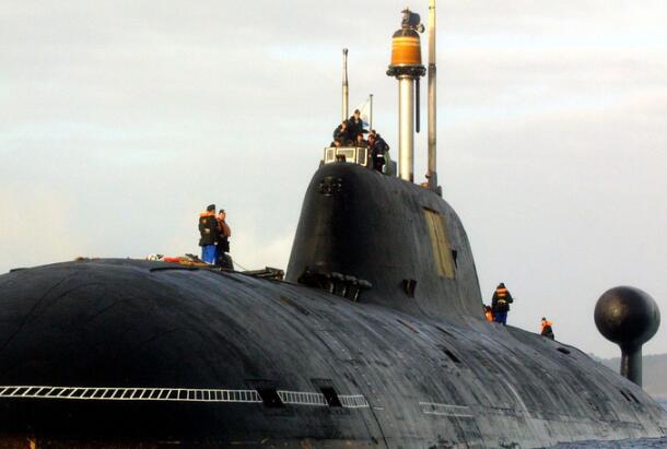俄核动力潜艇赴美