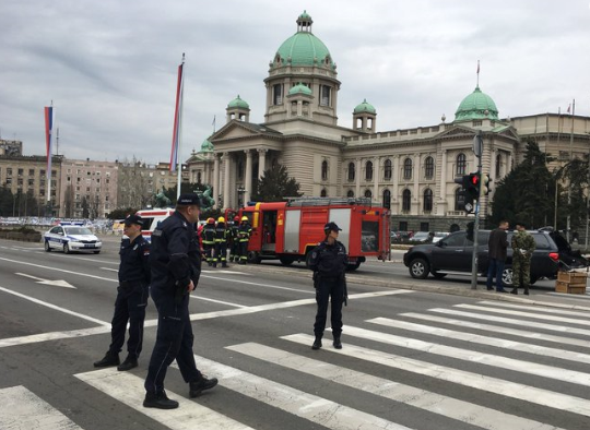 一男子欲引爆塞尔维亚国会大厦 警方紧急疏散