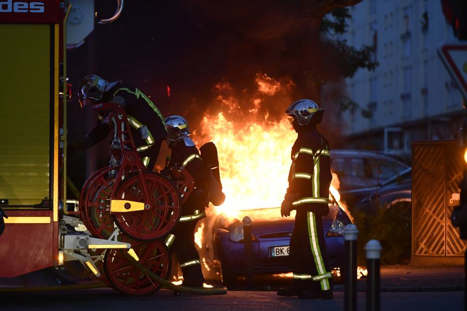 f12039ff1333e9a7a3b737b45ad20e12-nantes-emeute-au-breil-apres-le-deces-d-un-jeune-de-22-ans_10.jpg