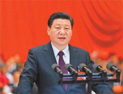 2017年10月18日，中国共产党第十九次全国代表大会在北京人民大会堂开幕。习近平代表第十八届中央委员会向大会作报告。