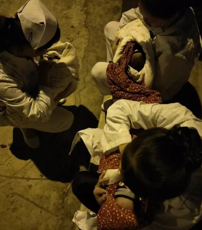 暖心!云南通海发生地震,这张图却温暖了整个朋