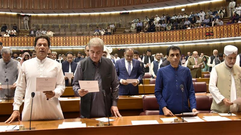 巴基斯坦议会选举伊姆兰汗为新一届政府总理