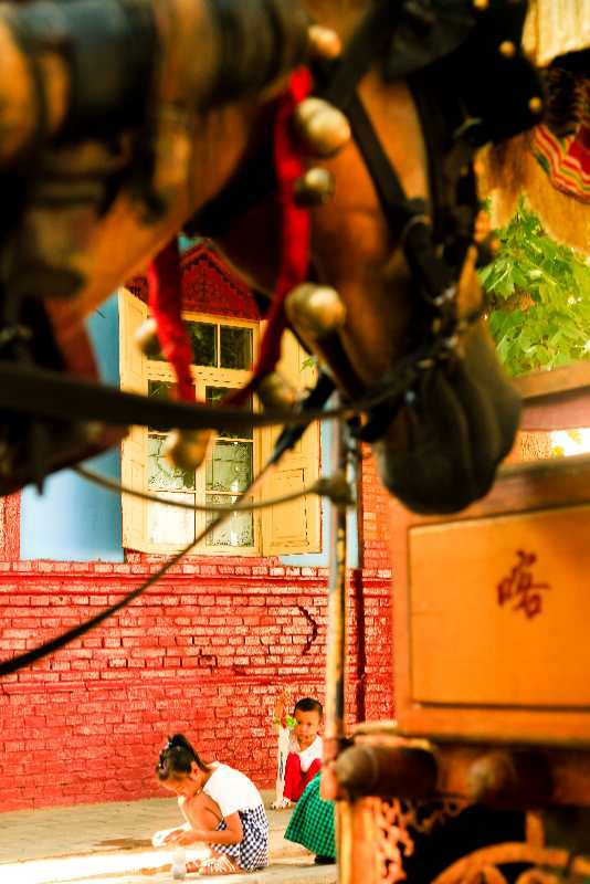 【新时代·幸福美丽新边疆】去伊犁喀赞其拜访“生活在宫殿里的老百姓”