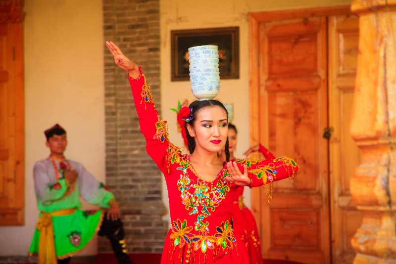 【新时代·幸福美丽新边疆】去伊犁喀赞其拜访“生活在宫殿里的老百姓”