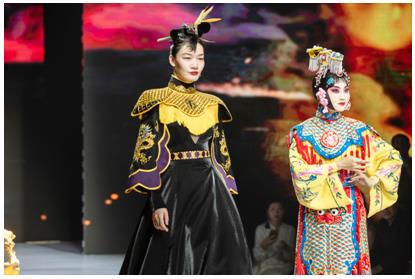 “亮相王府井”开幕大秀引轰动 东方国粹绽开时代芳华 “亮相王府井”开幕大秀引轰动 东方国粹绽开时代芳华