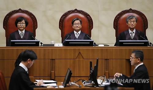 当地时间10月30日下午，韩国大法院，13人合议庭最后一次开庭审理被强掳韩籍劳工对日索赔案。(图片来源：韩联社)