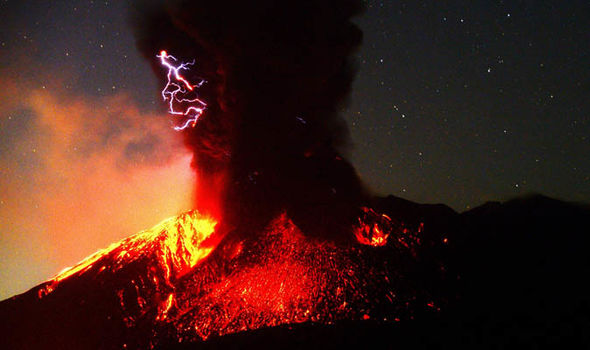 1542254963946622.jpg japan-volcano-1600584.jpg