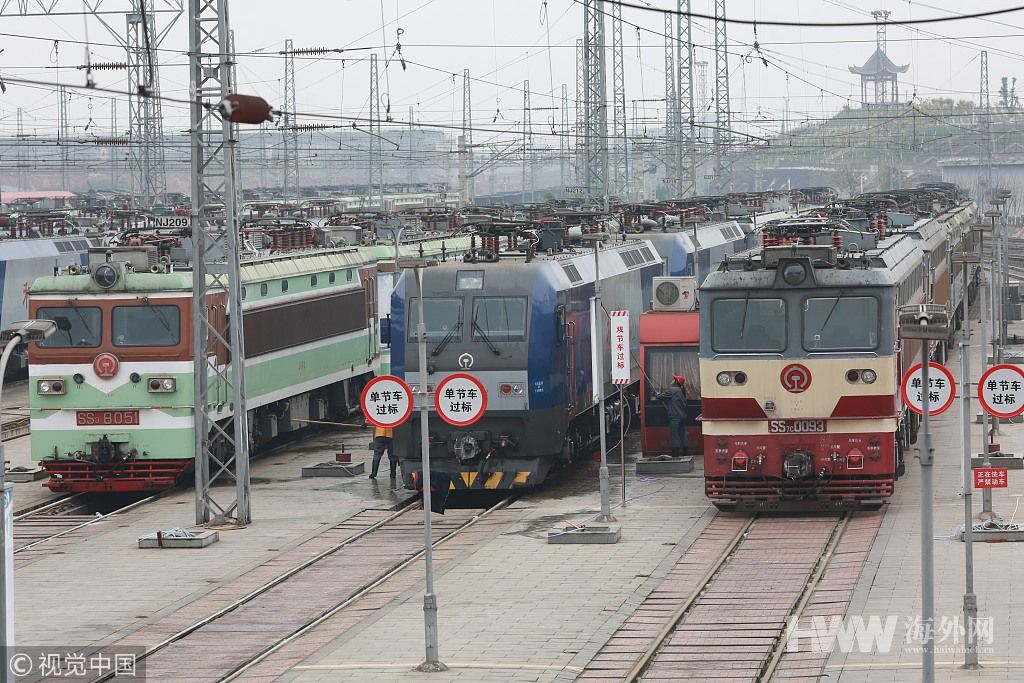 2019年1月2日,重庆,中国铁路成都局集团有限公司重庆机务段200余台