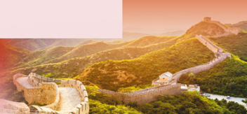 【海外版国庆特刊】“我们唱着东方红，当家作主站起来”