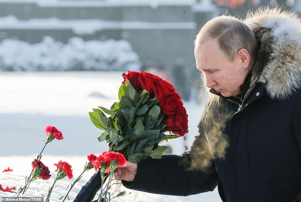 1548663333979295.jpg 9046690-6637381-image-a-156_1548604698373.jpg