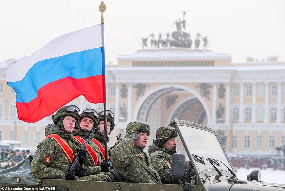 1548663447715061.jpg 9046782-6637381-image-a-137_1548602812637.jpg