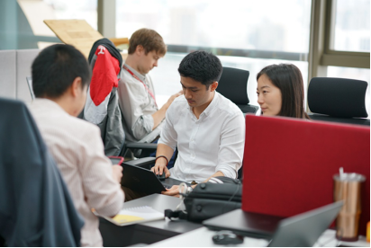 【新闻稿】“人机CP” 助战“春节也送货”，盘一盘京东物流春节值班的机器人1031.png