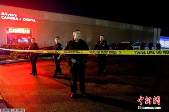 资料图：美国加利福尼亚州托伦斯市(Torrance)一家保龄球馆爆发枪击案，3名男子中枪身亡，另有4人受伤。