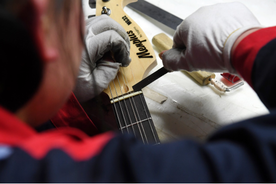 1551842053934237.png 【媒体投稿】“吉他大王”郑传玖隔空呼叫马云,“我要送你一把吉他!”1023.png