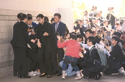 1552187686983570.jpg 1210077443_15521792058661n.jpg