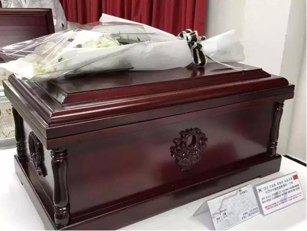 今日，英雄回家！