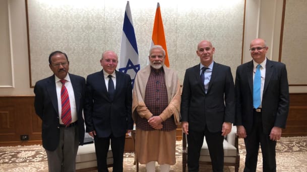 1月份，安理会主席梅尔·本·沙巴特及其代表团成员与印度总理纳伦德拉·莫迪举行会谈。