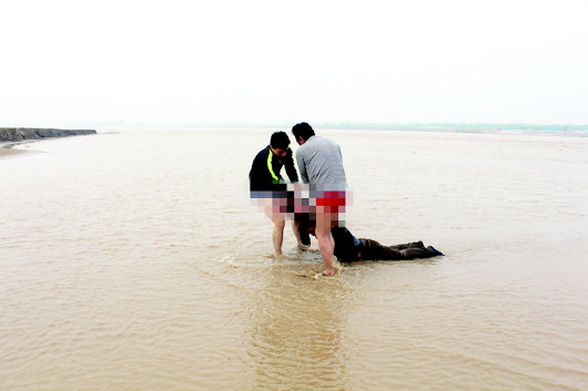 1556756996295896.jpg A02_A02_0524.jpg