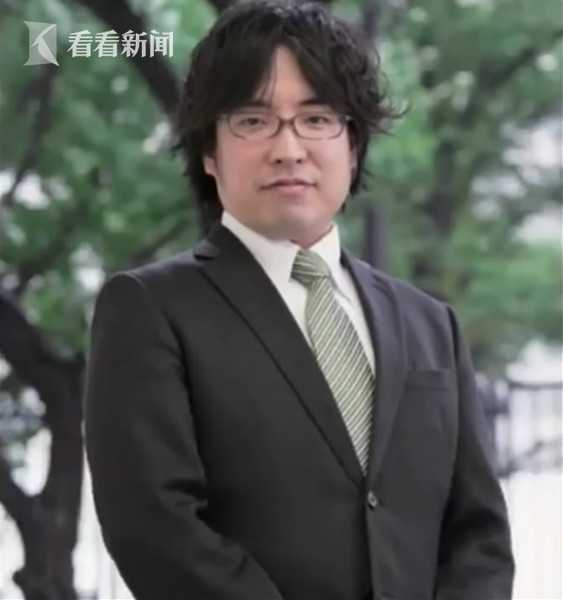 39岁的外务省职员小山智史