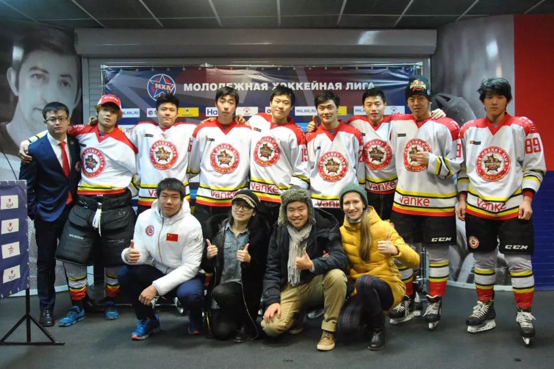 ãä¹å¨ä¸­ä¿ä¸¨ä»ä»¬çæäºãçä¿æ¶åãå°æååæçæäº