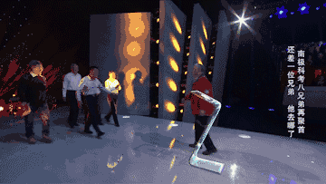 1559633104604623.gif 视频连线.gif