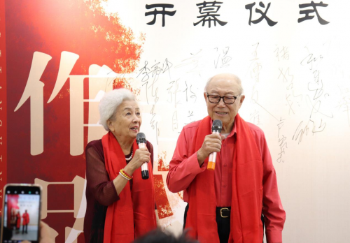 著名表演艺术家,"百花奖"终身艺术成就奖获得者谢芳与著名歌唱家张目