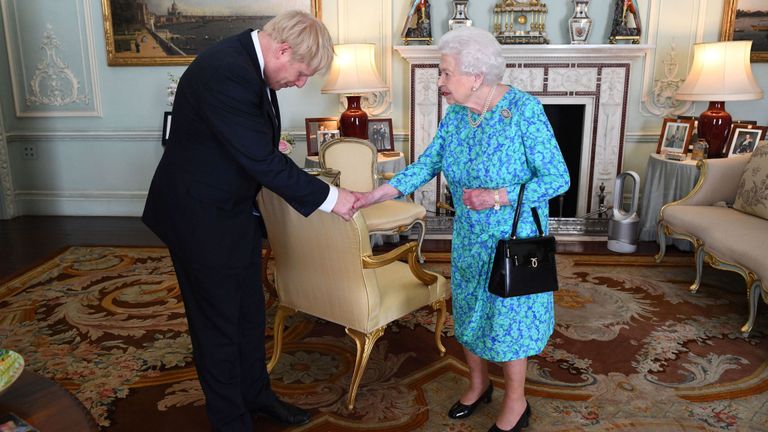 skynews-boris-queen_4727125.jpg