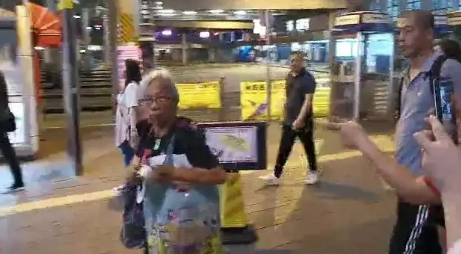 昨晚,五星红旗二度升起,香港充满希望!