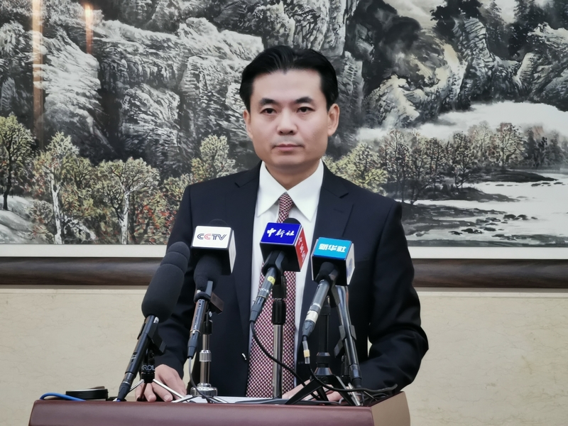 港澳办：激进示威者严重暴力犯罪，出现恐怖主