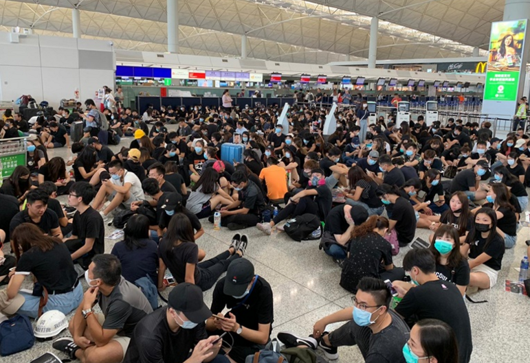 香港团体鼓动中学生罢课 特区政府教育局斥不负责任