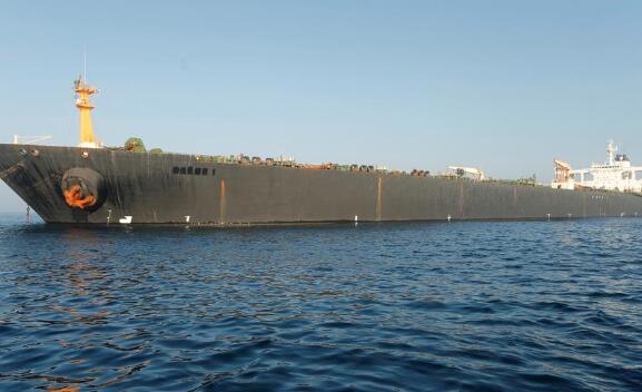 风波再起！伊朗油轮刚被释放 美国又发布扣押令