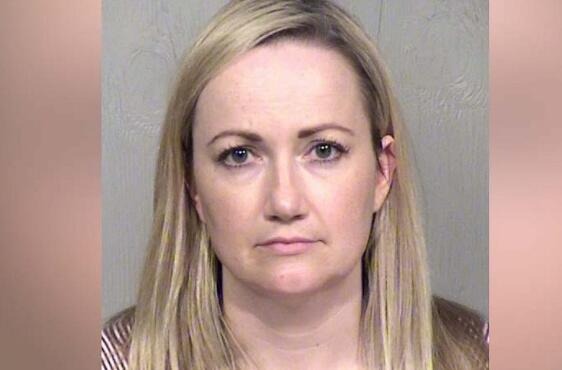 美国母亲将男婴落在高温车内 因涉嫌虐待儿童被捕