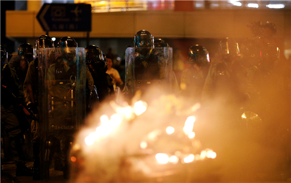 县里许多学校都是港人援建 香港乱了，我们心痛
