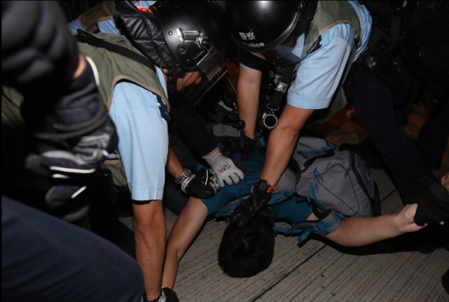 港台腔：香港局势要出现转机，靠什么？