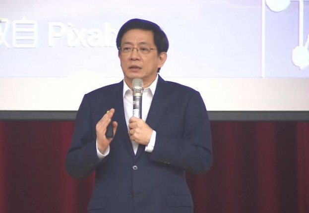 台大校长管中闵被判申诫处分 引用古诗反击蔡当局