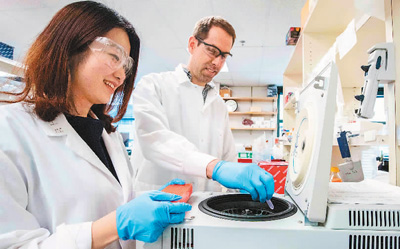 华人科研群体频遭排挤 美国损人不利己地位堪忧