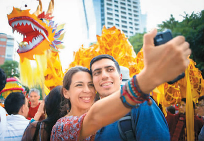 【我和我的祖国】走在传播中华文化的大路上