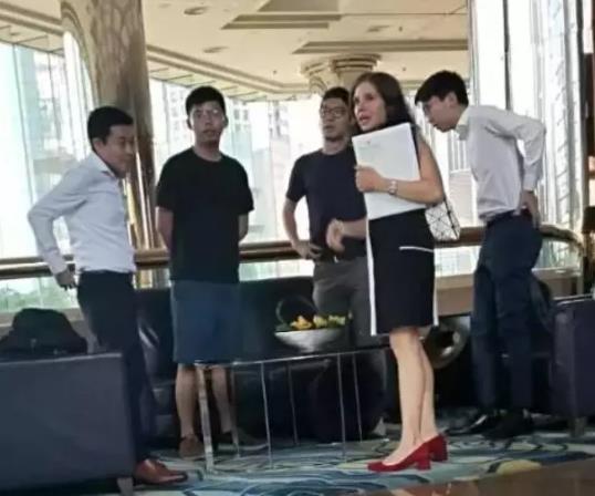 香港特区政府、政界人士和舆论：反对外国干预香港内部事务