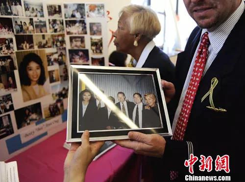 “邓月薇华人康乐中心”重启揭幕仪式。(资料图) “邓月薇华人康乐中心”重启揭幕仪式。(资料图)