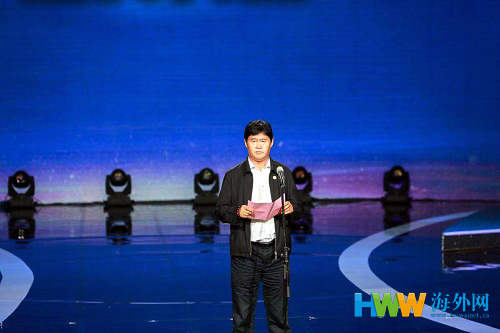 2   原国土资源部副部长、中国珠宝玉石首饰行业协会会长徐德明宣布2019第4届“天工精制”国际时尚珠宝设计大赛颁奖典礼开幕。.jpg