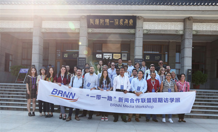 参观完兵马俑，这位哥斯达黎加记者高呼:“终于圆梦了”