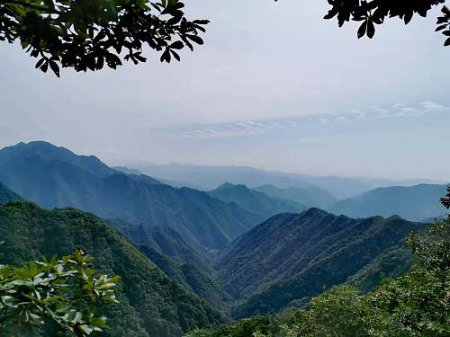 陕西石泉县云雾山鬼谷岭景区正式开园迎客