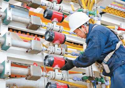 国企，经济发展的“顶梁柱”